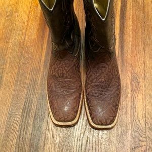 Lightly worn Nocona boar skin boots size 9 1/2 D